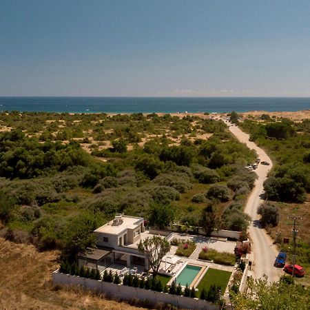 Villa Flamingo - 4 Bedrooms - Private Pool - Next To Renowned Issos Beach & Lake Korission Линя Экстерьер фото