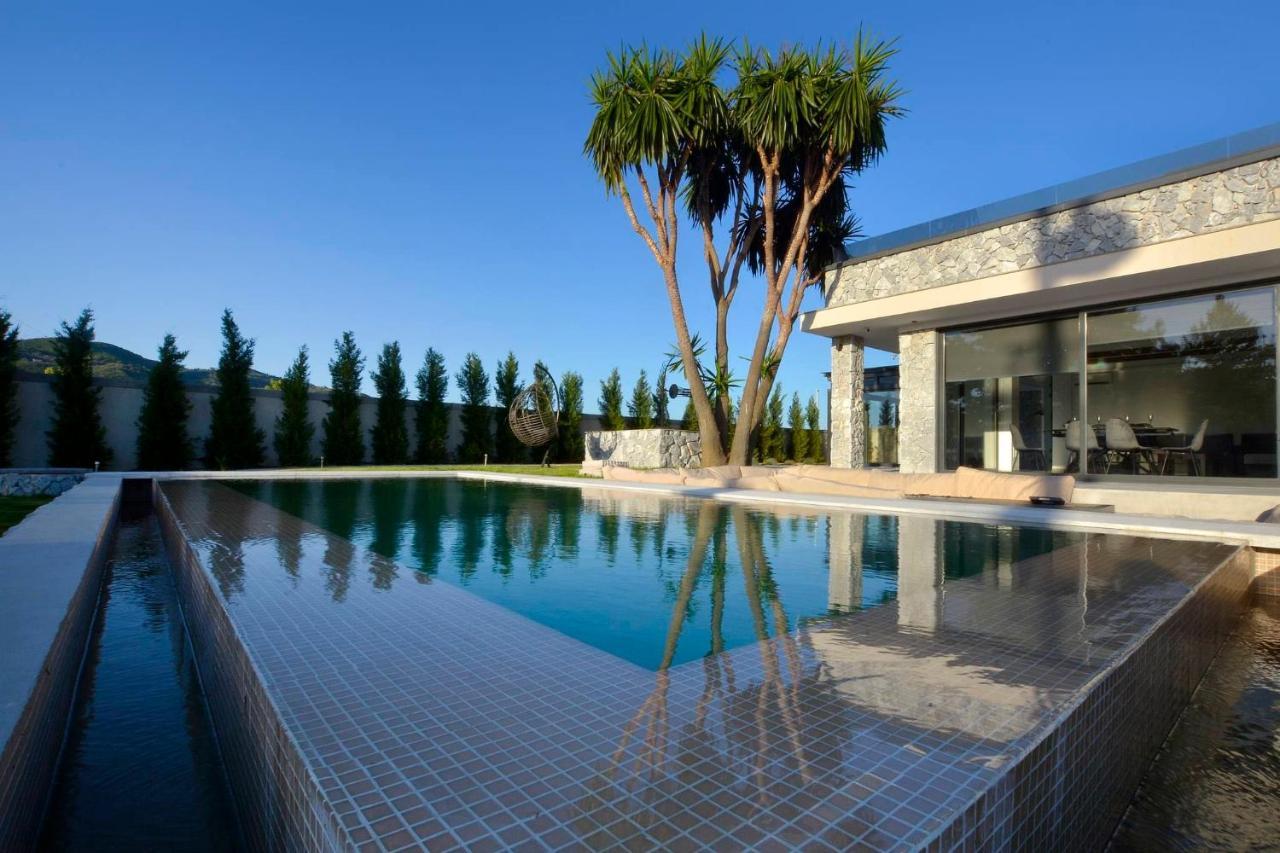 Villa Flamingo - 4 Bedrooms - Private Pool - Next To Renowned Issos Beach & Lake Korission Линя Экстерьер фото