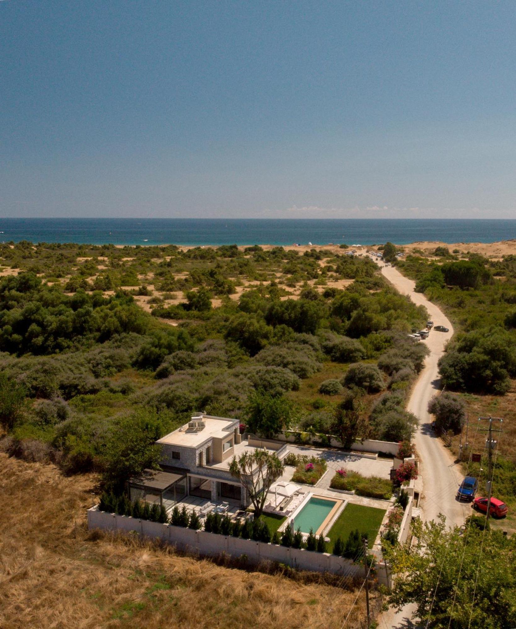 Villa Flamingo - 4 Bedrooms - Private Pool - Next To Renowned Issos Beach & Lake Korission Линя Экстерьер фото